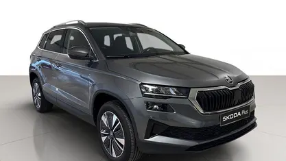 Gris Usado 2025 Skoda Karoq Selection SUV | 29.490 € (Precio justo)
