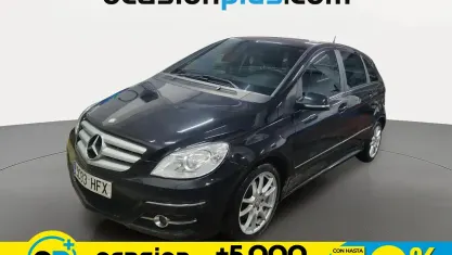 Usado Mercedes B180 109 CV (80 kW) 2011 Negro Monovolumen