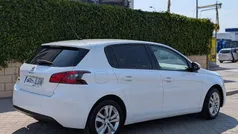 Blanco Usado 2021 Peugeot 308 Allure Utilitario | 14.950 € (Precio justo)