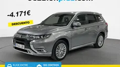 Gris / plata Usado 2019 Mitsubishi Outlander P-HEV SUV | 23.890 € (Precio justo)