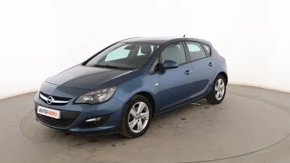 Usado Opel Astra Selective 165 CV (121 kW) 2015 Azul Berlina