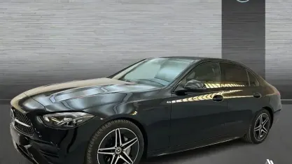 Usado Mercedes C200 AMG line 184 CV (135 kW) 2025 Negro obsidiana Berlina