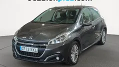 Usado 2018 Peugeot 208 Allure Utilitario | 11.355 € (Precio justo)