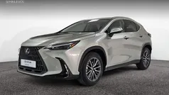 Gris / plata Usado 2022 Lexus NX350h Executive Line SUV | 46.990 € (Precio justo)