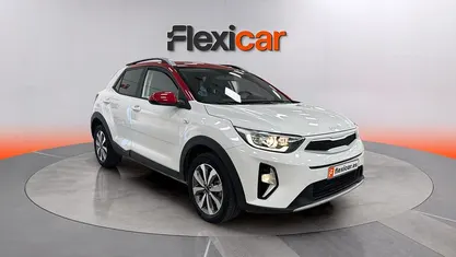 Usado Kia Stonic 100 CV (73 kW) 2023 SUV