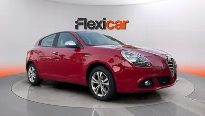 Usado Alfa Romeo Giulietta Progression 105 CV (77 kW) 2016 Rojo Utilitario