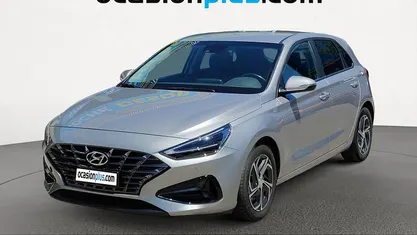 Usado Hyundai i30 N Line 120 CV (88 kW) 2022 Gris plata Utilitario