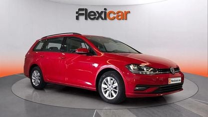 Usado VW Golf VII Advance 116 CV (85 kW) 2019 Rojo Familiar