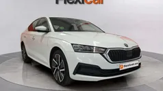 Blanco Usado 2022 Skoda Octavia Ambition Berlina | 17.990 € (Buen precio)