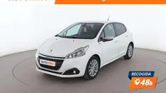 Usado 2019 Peugeot 208 Signature Sky Utilitario | 9199 € (Precio justo)