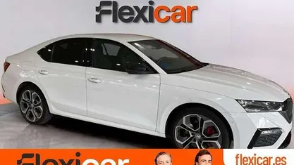 Usado Skoda Octavia RS 245 CV (180 kW) 2021 Blanco Utilitario