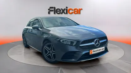 Usado Mercedes A180 136 CV (100 kW) 2021 Gris Berlina