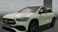 Digital white metallic paint Usado 2022 Mercedes GLA200 AMG line SUV | 37.900 € (Precio justo)