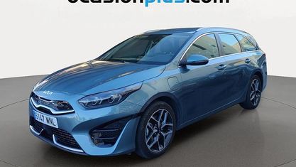 Usado Kia Ceed 141 CV (103 kW) 2024 Gris Utilitario