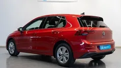 Rojo Usado 2022 VW Golf VIII Life Berlina | 23.350 € (Precio justo)