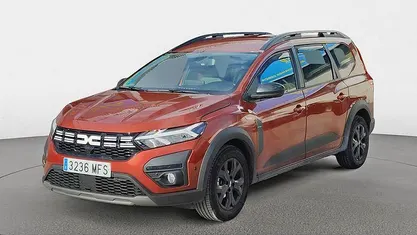 Usado Dacia Jogger Extreme 101 CV (74 kW) 2023 Marrón Monovolumen