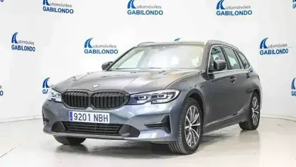 Usado BMW 318 Comfort Edition 150 CV (110 kW) 2021 Gris Familiar