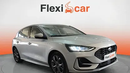 Usado Ford Focus ST-Line 126 CV (92 kW) 2023 Gris Berlina