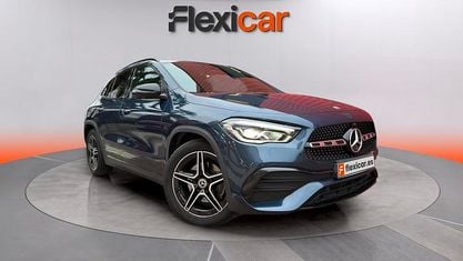Käytetty Mercedes GLA200 150 HP (110 kW) 2021 Sininen Katumaasturi