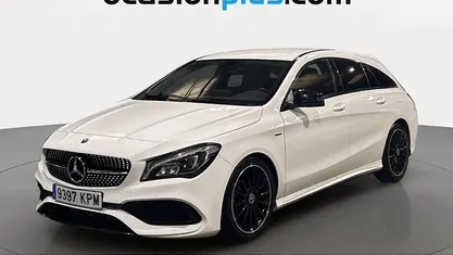 Usado Mercedes CLA200 AMG 136 CV (100 kW) 2018 Blanco Monovolumen
