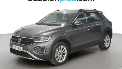 Usado VW T-Roc Life 110 CV (80 kW) 2024 Gris SUV