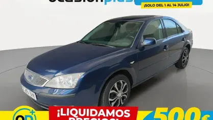 Usado Ford Mondeo Ghia 131 CV (96 kW) 2005 Azul Berlina