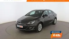 Gris Usado 2014 Opel Astra Excellence Berlina | 10.099 € (Precio justo)