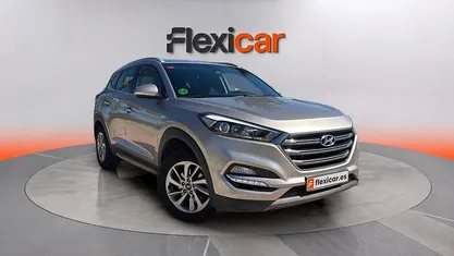 Usado Hyundai Tucson 131 CV (96 kW) 2016 Gris SUV