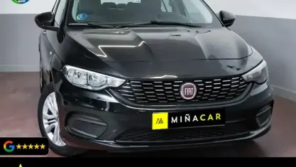 Usado Fiat Tipo Easy 120 CV (88 kW) 2018 Negro Berlina