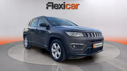 Usado Jeep Compass Limited 120 CV (88 kW) 2019 Gris SUV