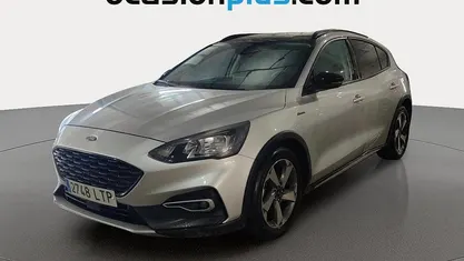 Usado Ford Focus Active 125 CV (91 kW) 2021 Gris plata Utilitario