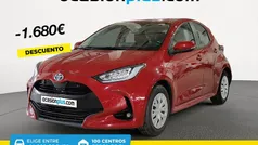 Rojo Usado 2022 Toyota Yaris Hybrid Business Edition Berlina | 18.490 € (Buen precio)