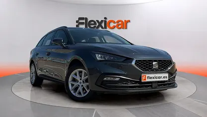 Usado Seat Leon Style 150 CV (110 kW) 2022 Familiar