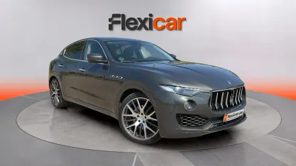 Usado Maserati Levante GranLusso 275 CV (202 kW) 2017 Gris SUV