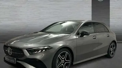 Nuevo Mercedes A180 116 CV (85 kW) 2025 Gris Utilitario