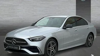 Usado 2024 Mercedes C300e AMG line Berlina | 46.900 € (Buen precio)