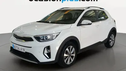 Usado Kia Stonic 101 CV (74 kW) 2025 Blanco SUV