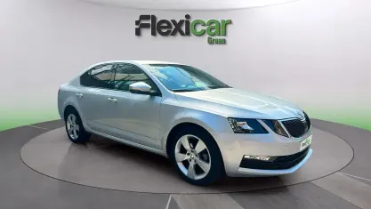 Usado Skoda Octavia Ambition 116 CV (85 kW) 2018 Blanco Berlina