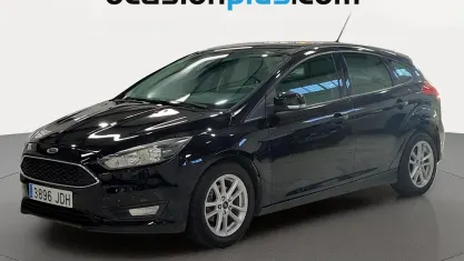 Usado Ford Focus Trend+ 116 CV (85 kW) 2015 Negro Utilitario