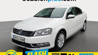 Blanco Usado 2014 VW Passat Advance Berlina | 13.550 € (Precio justo)