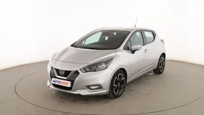 Usado Nissan Micra Acenta 92 CV (67 kW) 2022 Gris Utilitario