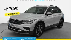 Gris / plata Usado 2022 VW Tiguan Life SUV | 29.800 € (Buen precio)