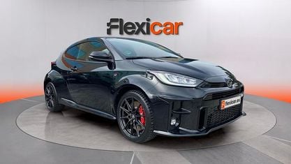 Usado Toyota Yaris 261 CV (191 kW) 2021 Negro Utilitario