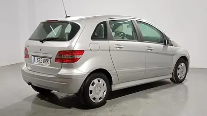 Usado Mercedes B170 117 HP (86 kW) 2005 Cinzento Monovolume