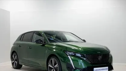 Käytetty Peugeot 308 GT 180 HP (132 kW) 2022 Vihreä Sedan