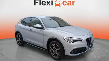 Usado Alfa Romeo Stelvio Sprint 192 CV (141 kW) 2022 Gris SUV