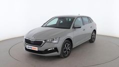 Gris Usado 2024 Skoda Scala Selection Utilitario | 19.999 € (Precio justo)