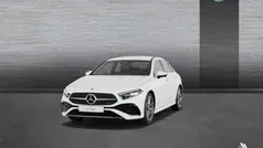 Blanco Usado 2024 Mercedes A200 AMG line Berlina | 37.800 € (Precio justo)