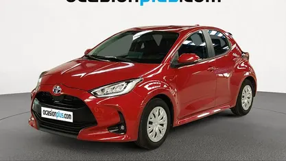 Rojo Usado 2022 Toyota Yaris Hybrid Business Edition Utilitario | 15.864 € (Buen precio)