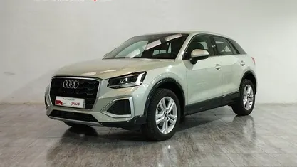 Usado Audi Q2 Advanced Plus 116 CV (85 kW) 2025 Gris SUV